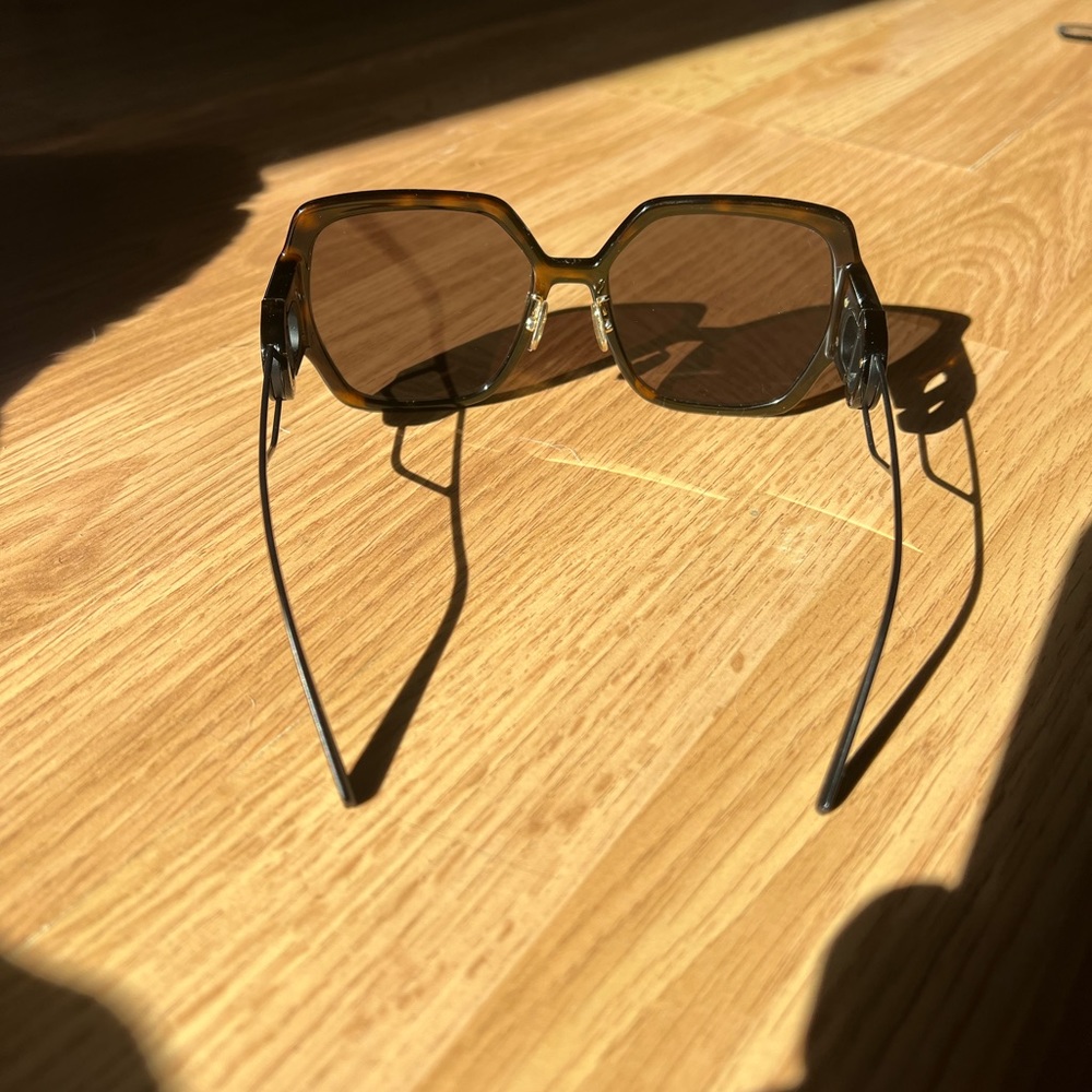 DIOR Sunglasses - Picture 4 of 6